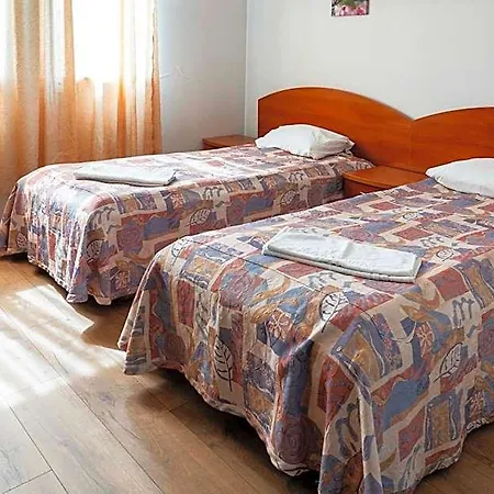 Sami Swoi 1a Hotel *